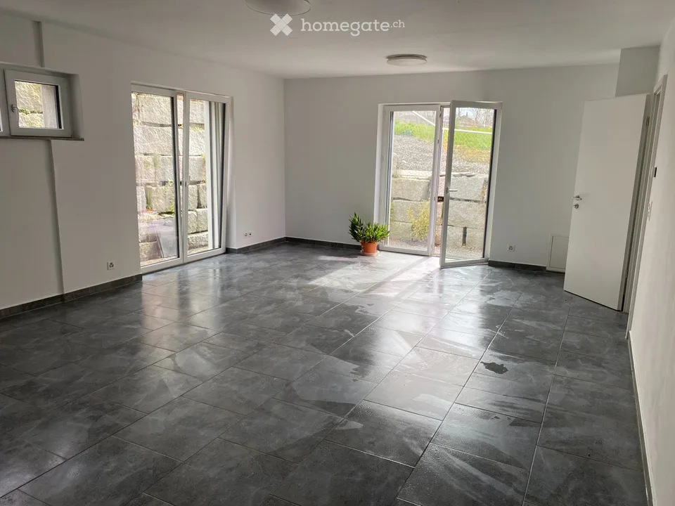 Charmante 3.0-Zimmer-Einliegerwohnung Haustiere erlaubt.