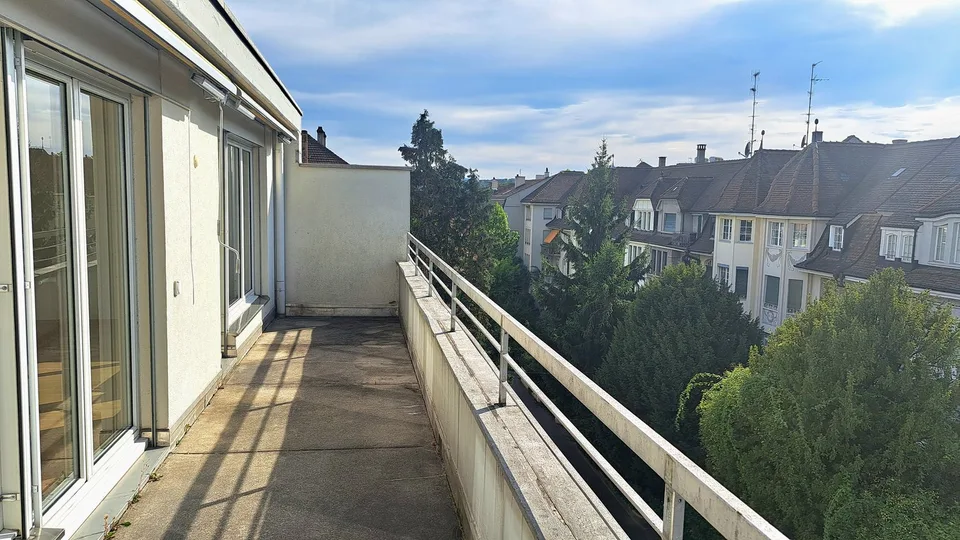 Traumhafte 4.5-Zimmer-Dachwohnung an der Palmenstrasse in Basel
