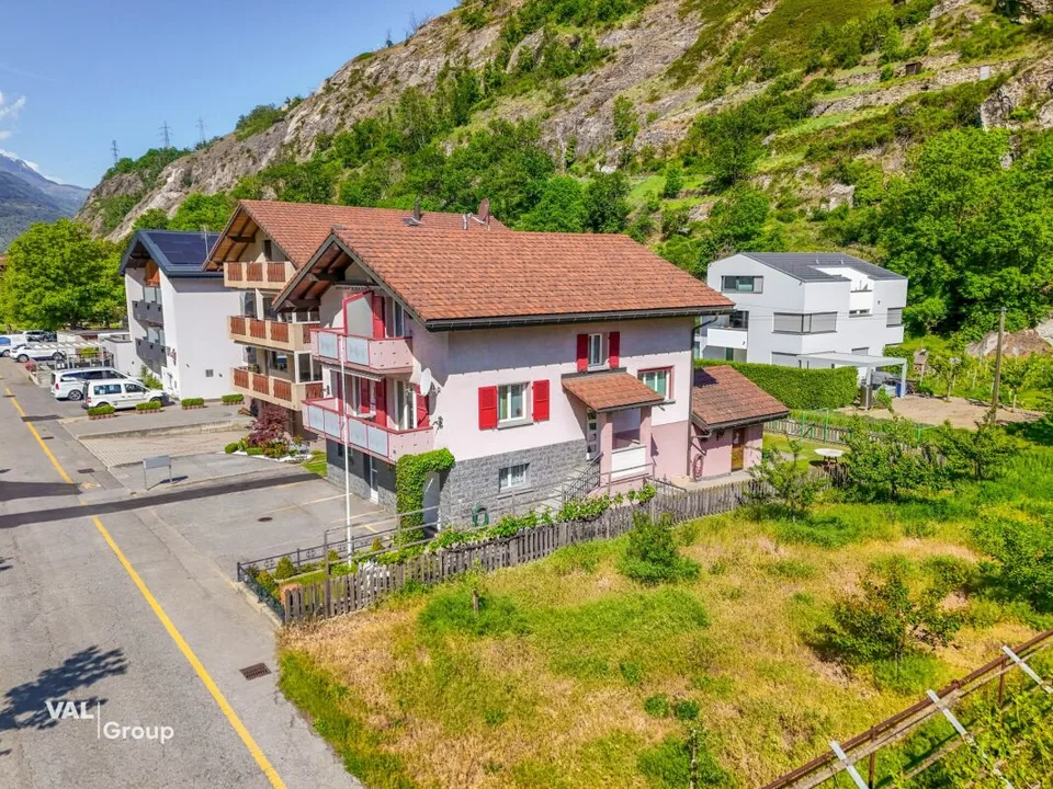 Interessantes Haus mit vielen Zimmern und flexibler Nutzung