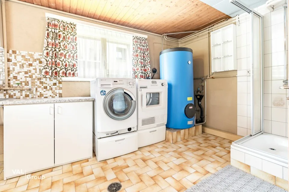 Interessantes Haus mit vielen Zimmern und flexibler Nutzung