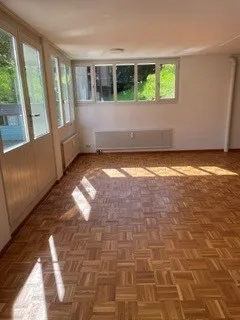 Helles Atelier an bester Lage in Fällanden zu vermieten