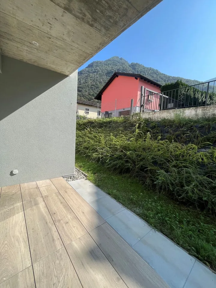 Res. Mikael, 2.5-Zimmer-Wohnung mit Garten, Arbedo
