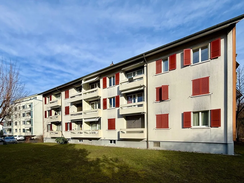 Ruhige 3.5-Zimmer-Wohnung mit Balkon in Lyss (BE)