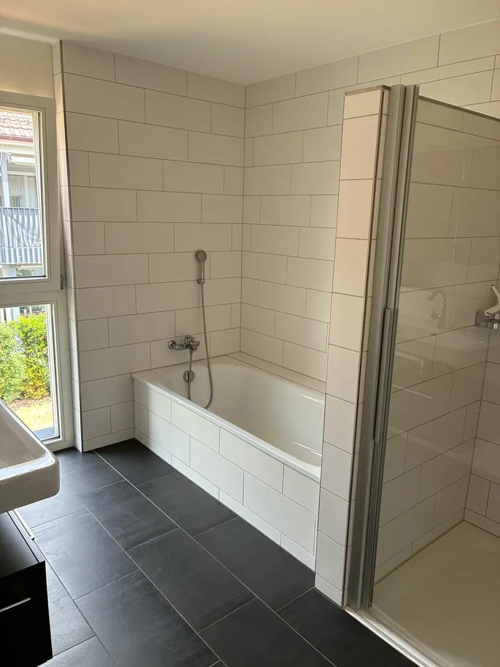 Appartement lumineux 4.5 pièces dans un immeuble moderne neuf au cœur de Würenlingen