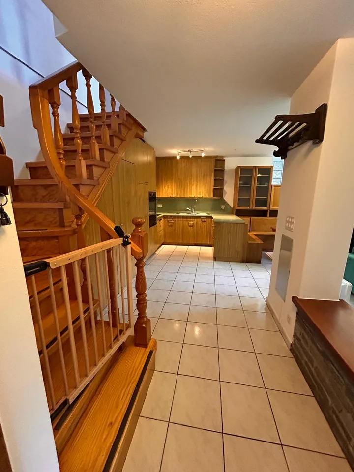 Einfaches Haus im Kern von Medeglia