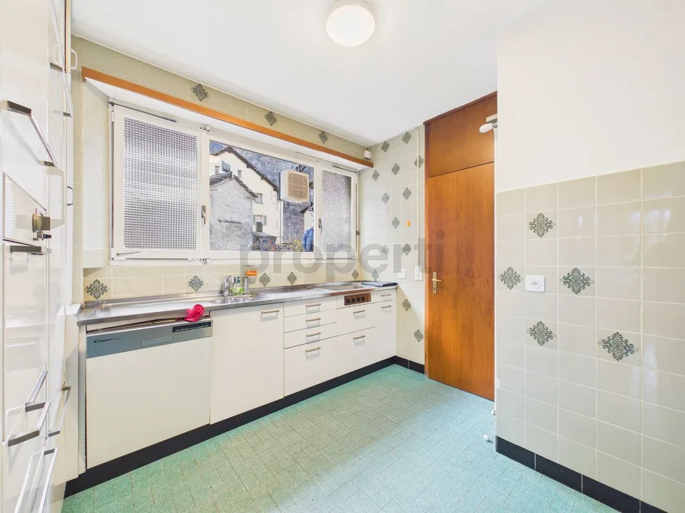 Helles Apartment in einer Doppelhaushälfte mit 8 Zimmern und großem Garten in Giornico – Foto 22 von 34