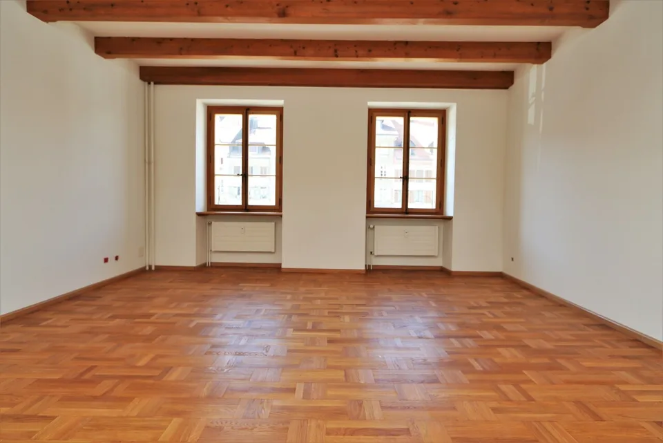 einzigartige 6-Zimmer Triplexwohnung  inkl. Galerie zu vermieten