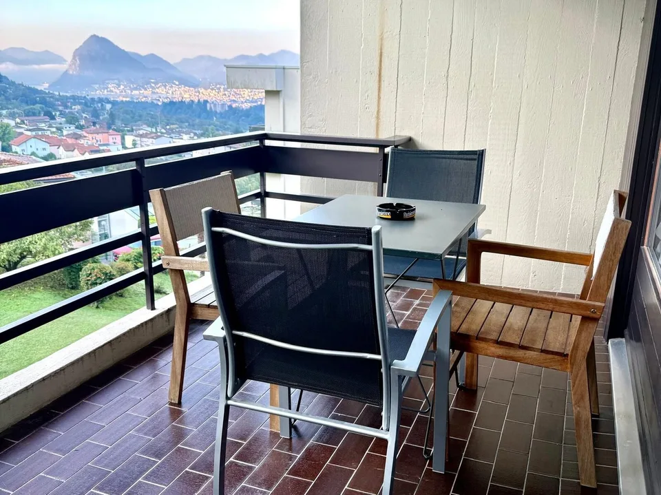 Mietwohnung mit 2 Zimmern und Seeblick mit Pool in Cadro