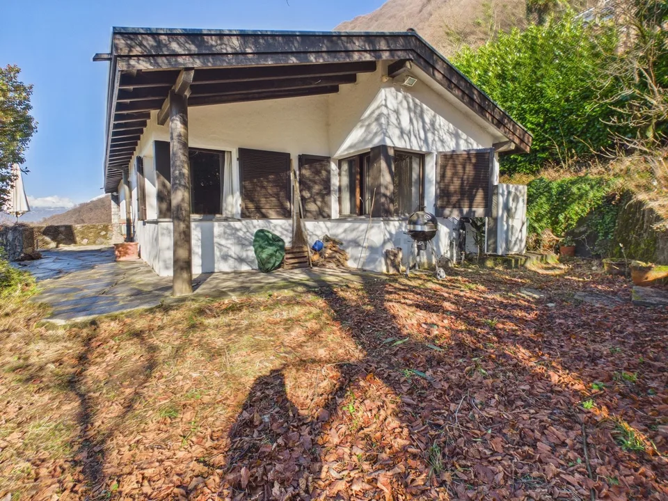 Arogno: caratteristica casa con vista lago, giardino e grande potenziale – foto 36 di 38