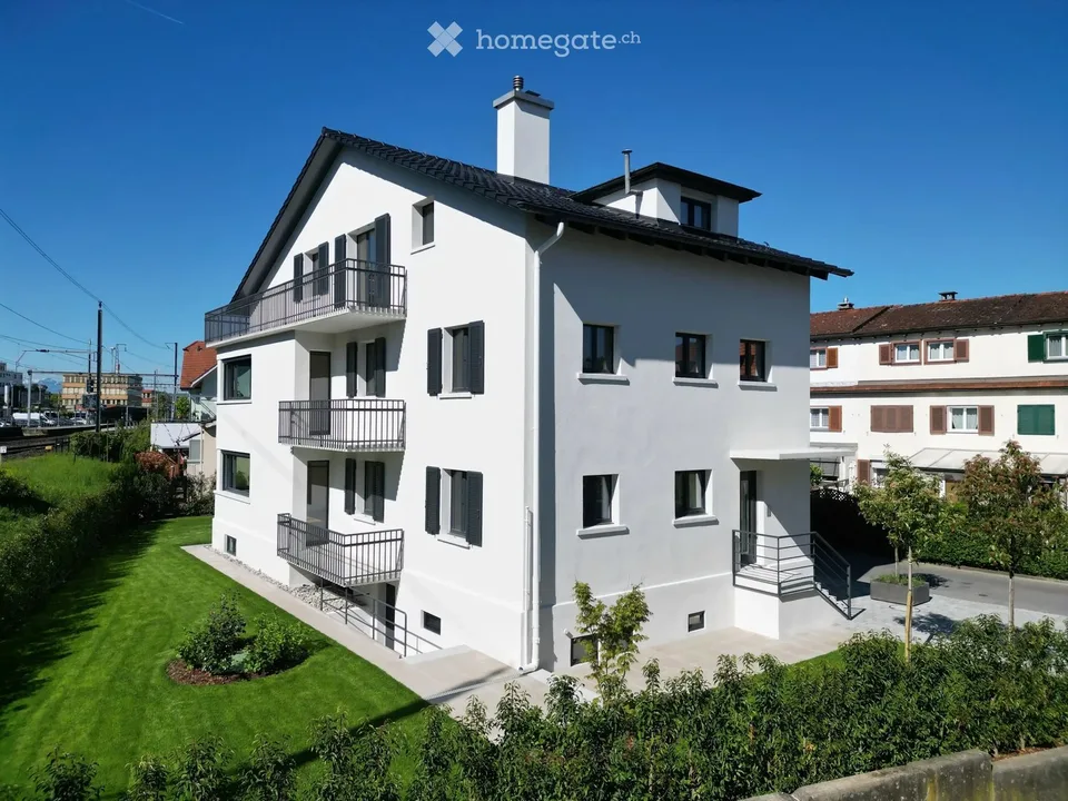 Modern 4.5-room attic apartment – Baar train station within walking distance