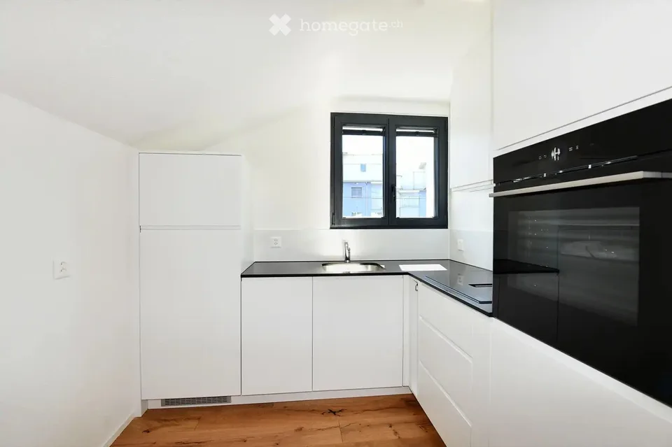 Modern 4.5-room attic apartment – Baar train station within walking distance