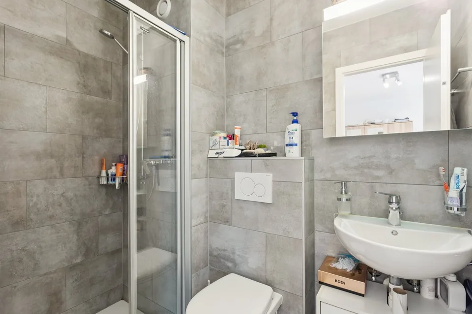 Un appartement rénové de 5.5 pièces au cœur de Villars-sur-Glâne – Foto 17 von 19