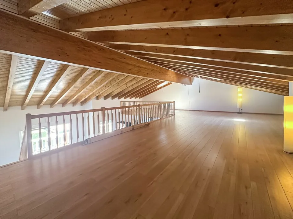 Saxon - 184 m² attic in a quiet location, covered terrace and 2 covered parking spaces