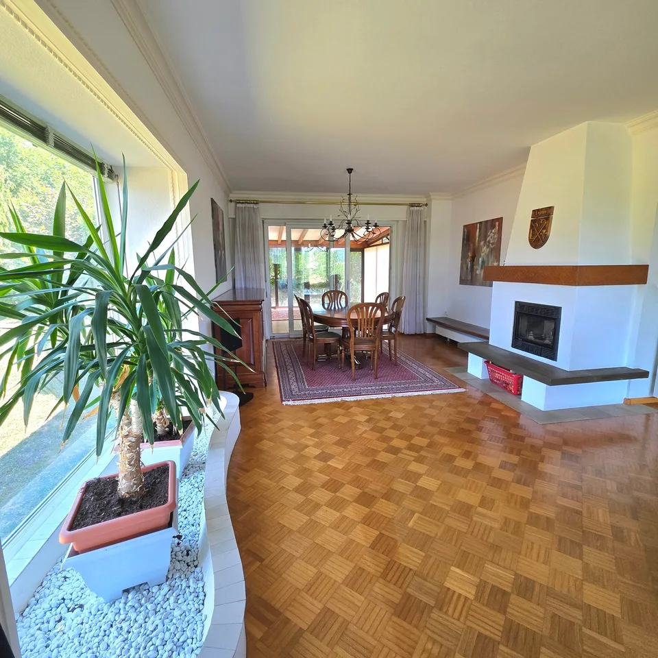 Casa familiare con grande potenziale, 156 m² con grande terreno e vista aperta