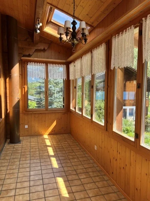 Spacious 4.5-room apartment with winter garden for rent in Kandergrund – photo 15 of 19