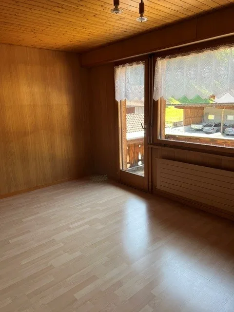 Spacious 4.5-room apartment with winter garden for rent in Kandergrund – photo 12 of 19