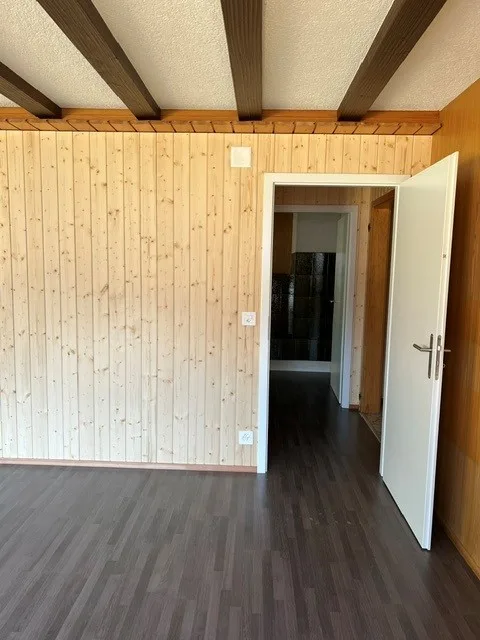 Spacious 4.5-room apartment with winter garden for rent in Kandergrund – photo 10 of 19