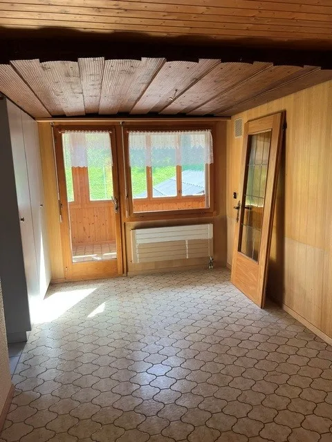 Spacious 4.5-room apartment with winter garden for rent in Kandergrund – photo 13 of 19