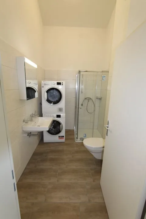 3.5 room apartment with balcony and private laundry tower