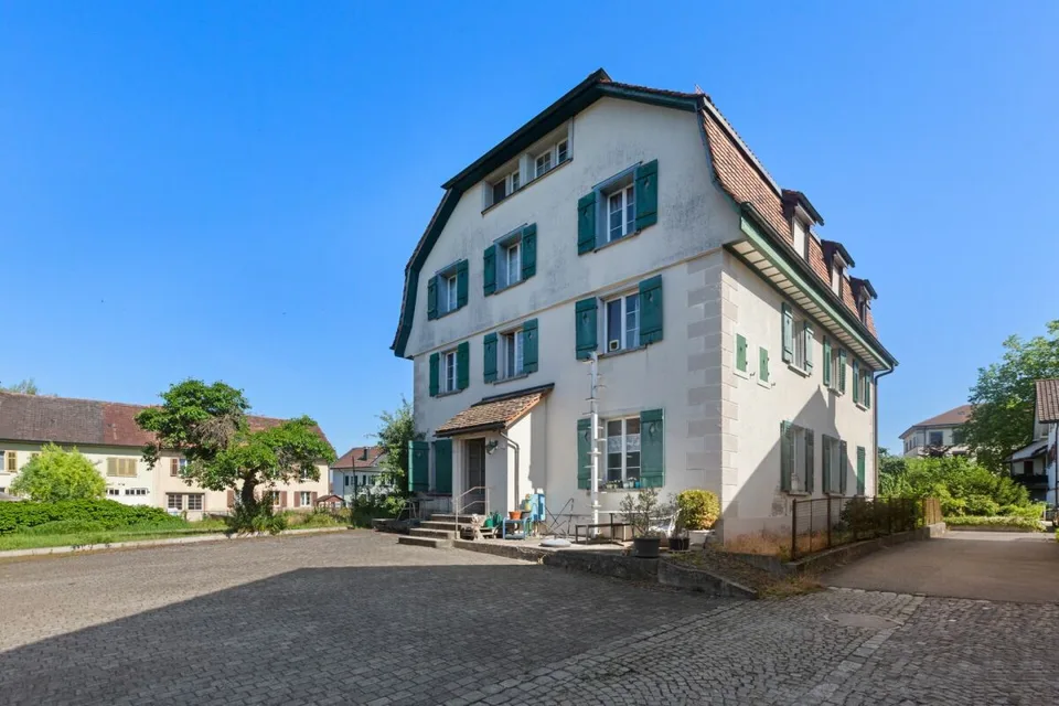 Oggetto d'amore nel centro del villaggio idilliaco di Elgg