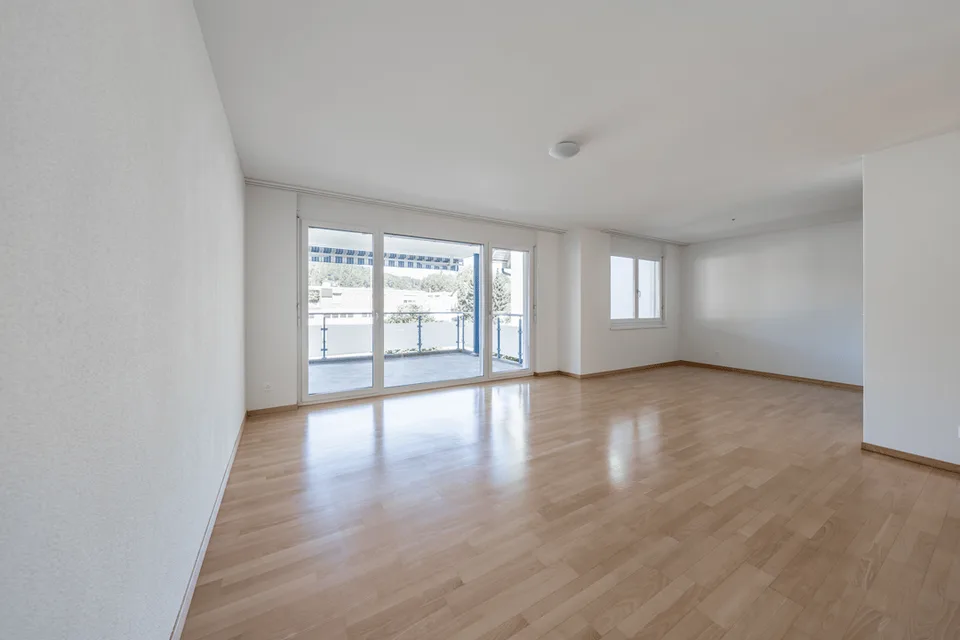 Helle 3.5-Zimmer-Eigentumswohnung mit grosszügigem Balkon in Freienstein (ZH)