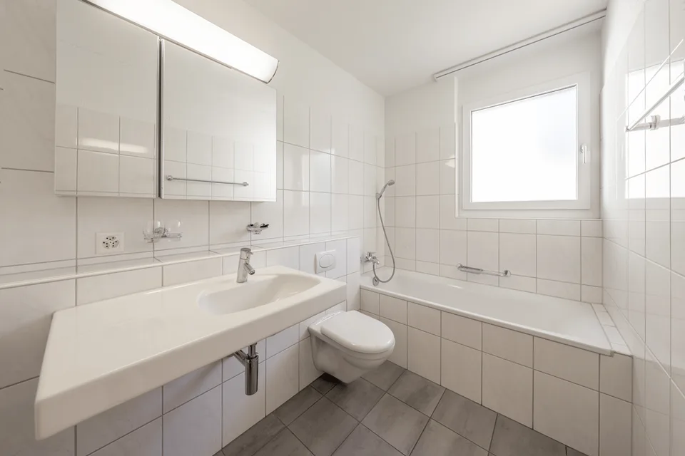 Appartement en propriété de 3,5 pièces avec balcon spacieux à Freienstein (ZH)