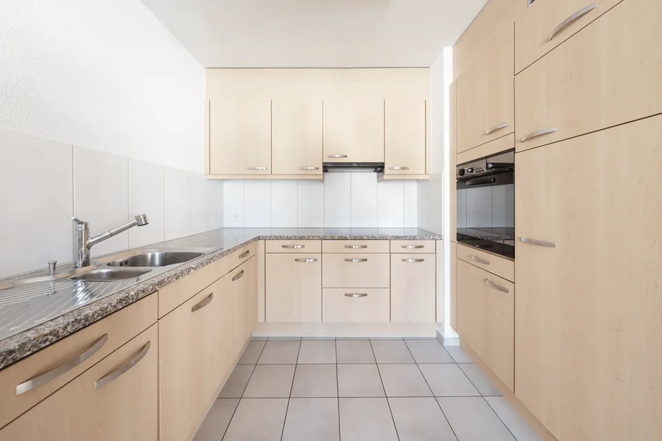 Appartement en propriété de 3,5 pièces avec balcon spacieux à Freienstein (ZH)