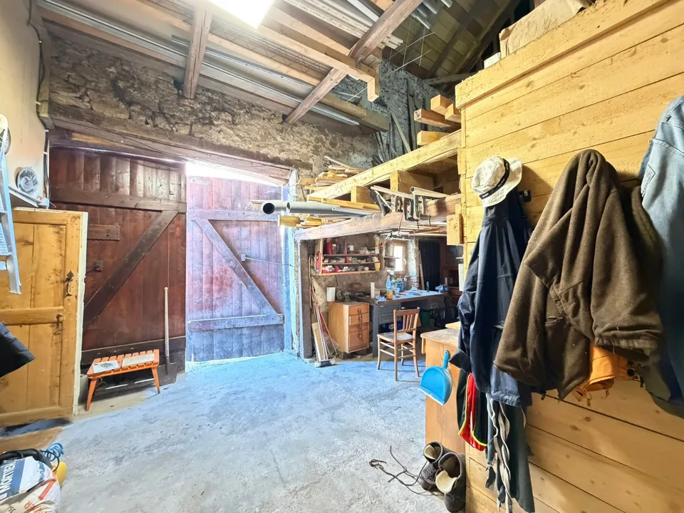 France voisine, Châtel-Blanc, à vendre charmante fermette Franc-Comtoise – photo 18 sur 26