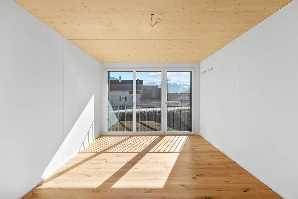Erstvermietung - 5.5-Zimmerwohnung im Holzbau