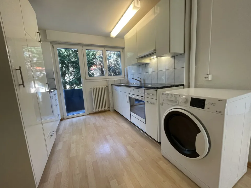 PREISWERTE 3.5 ZIMMER WOHNUNG INKL. WASCHMASCHINE/TUMBLER