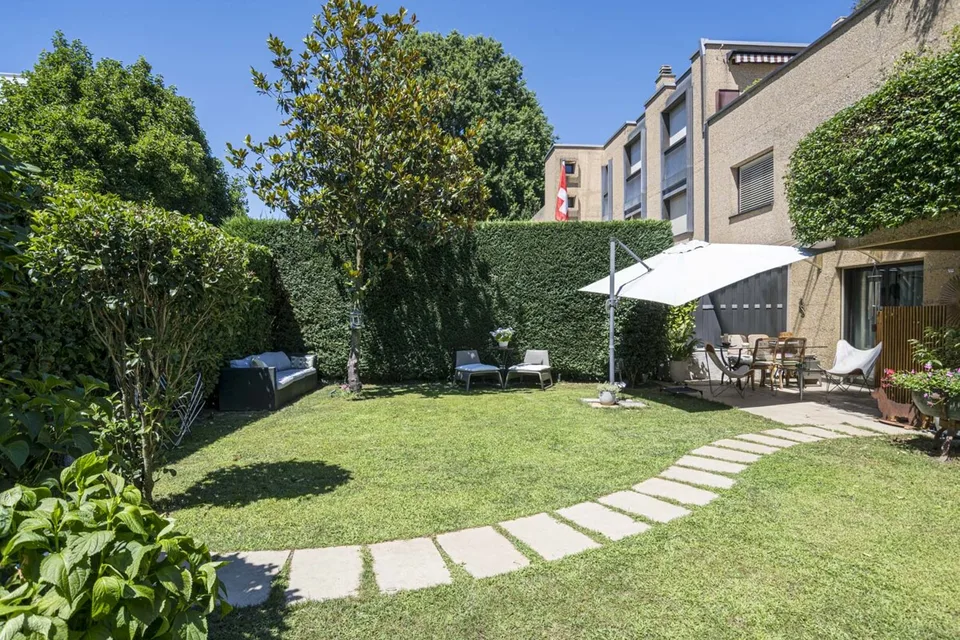 COLLINA DORO: CASA CON GIARDINO IN RESIDENCE CON PISCINA E TENNIS – foto 12 di 13