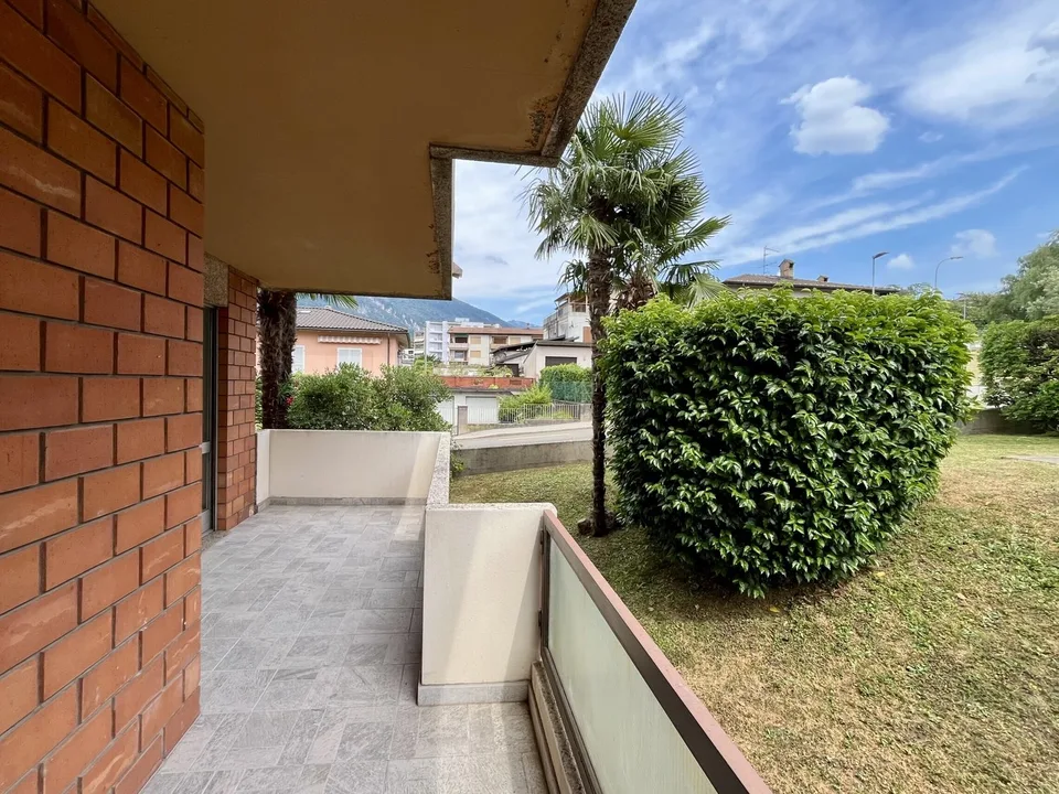 LUMINOSO 3.5 LOCALI COME NUOVO CON TERRAZZA A MENDRISIO