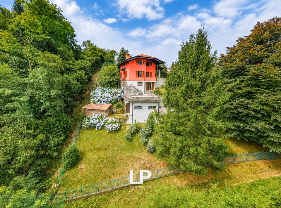 Unabhängige Villa in Laveno