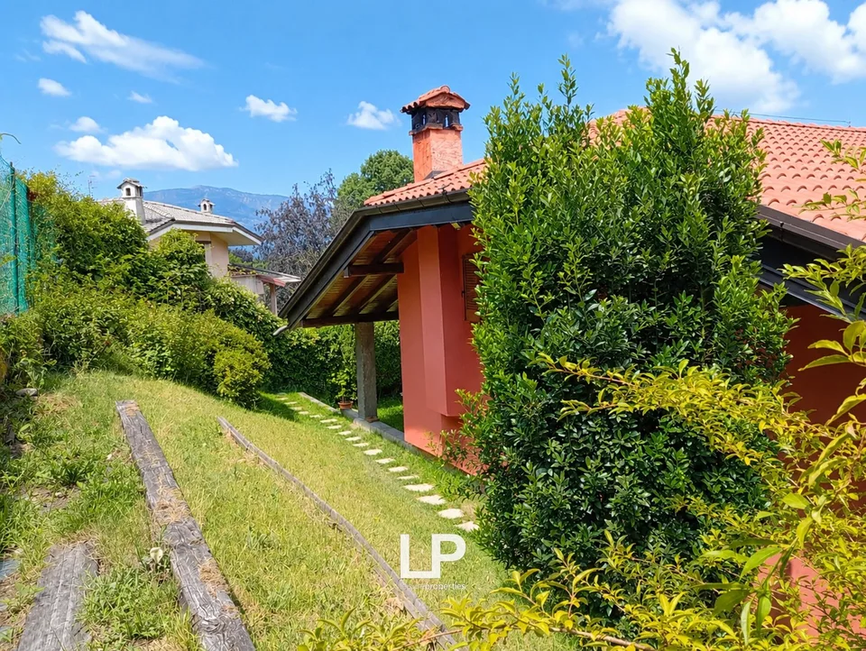Villa indépendante à Laveno – photo 9 sur 13
