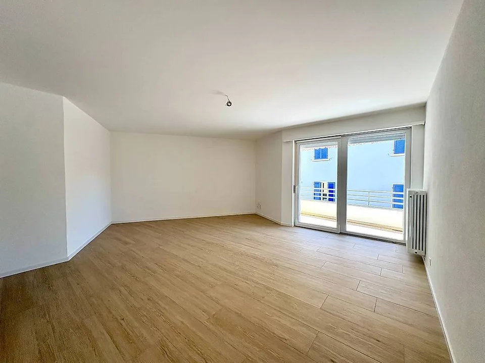 Komplett renoviert, nahe dem Bahnhof