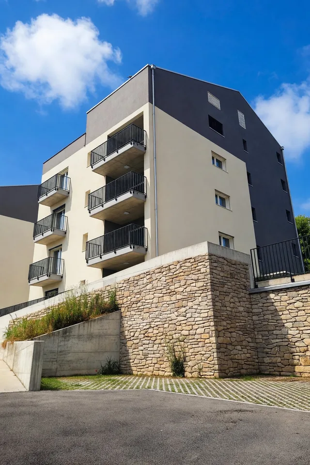 NUOVO 3.5 LOCALI CON TRE BALCONI A VACALLO – foto 31 di 32