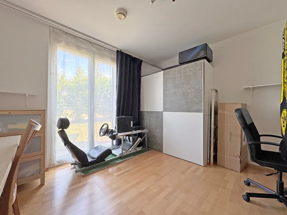 Attraktive Eigentumswohnung, 4½-Zimmer im Parterre, mit eigener Grünfläche und Tiefgaragenplatz – Foto 14 von 19