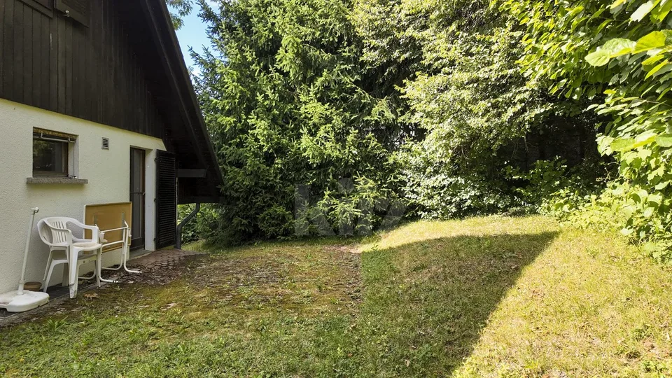 Einzigartiges Einfamilienhaus mit Balkon und großem Garten – Foto 6 von 13
