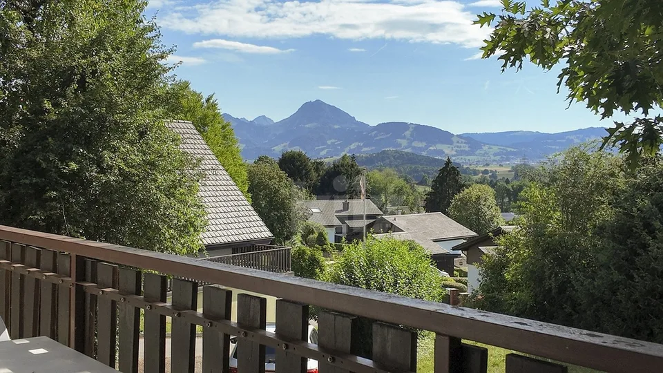 Einzigartiges Einfamilienhaus mit Balkon und großem Garten – Foto 12 von 13