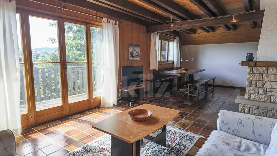 Einzigartiges Einfamilienhaus mit Balkon und großem Garten