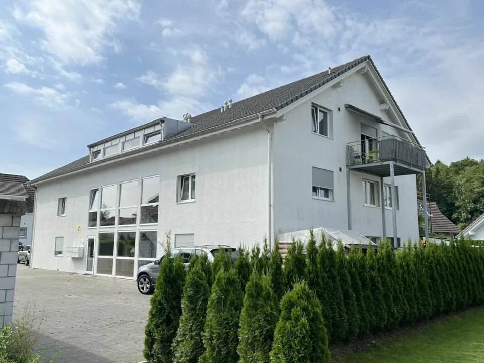 Helle 3,5-Zi Wohnung