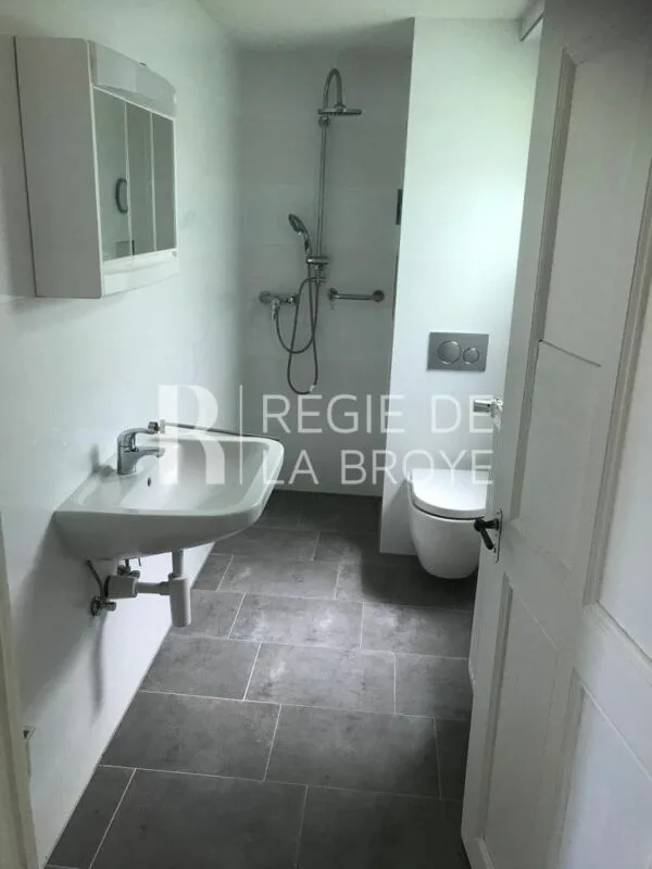 Wohnung mit 2.5 Zimmern in Vallamand