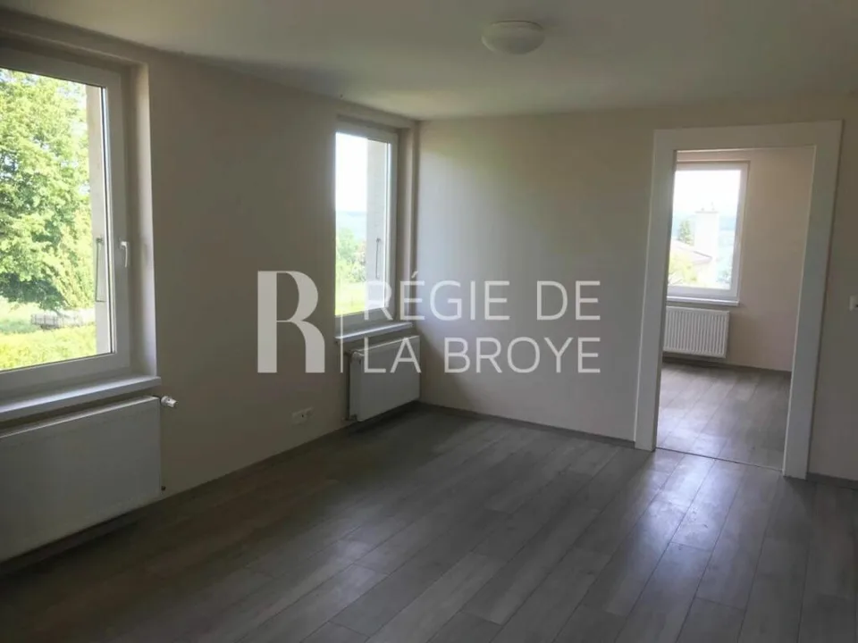 Wohnung mit 2.5 Zimmern in Vallamand