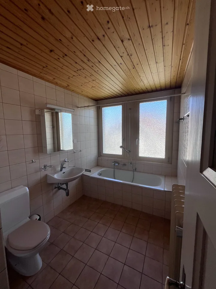 Bel appartement 4 pièces avec parquet et cachet