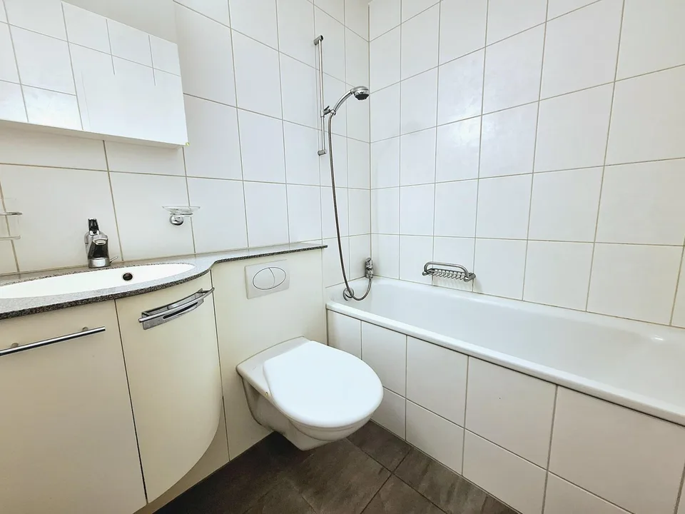 Gemütliche 2^4.5-Zimmerwohnung mit Balkon in ruhiger Lage  (Erlinsbach SO)
