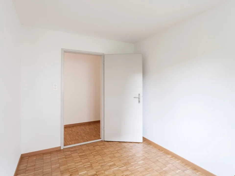 Appartamento luminoso e ben curato di 4 locali con balcone a St. Gallen – foto 12 di 14