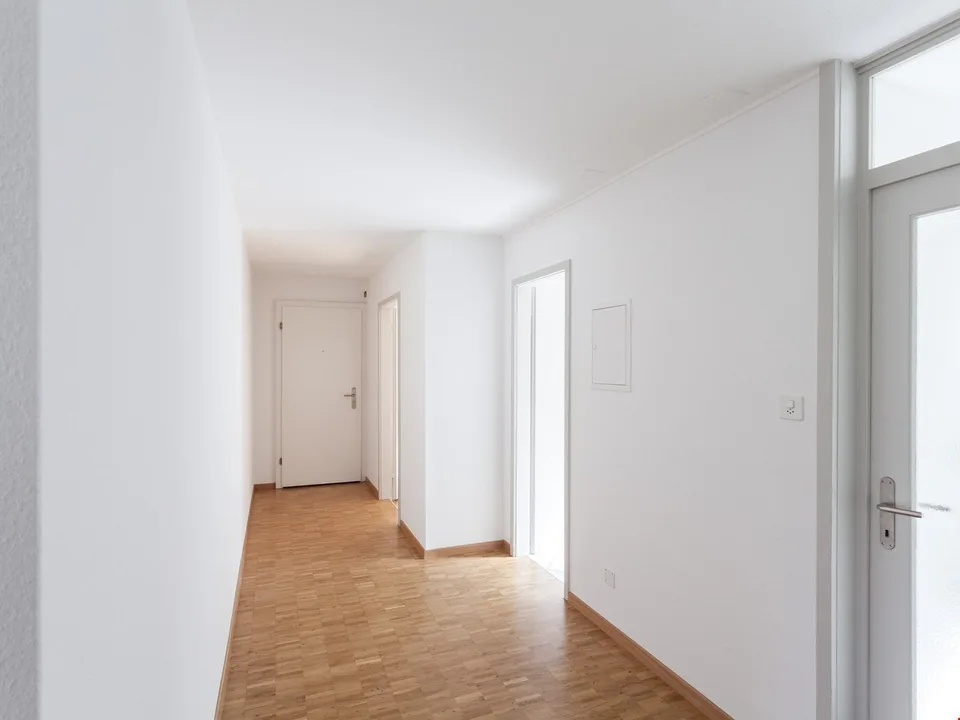 Appartement de 4 pièces lumineux et bien entretenu avec balcon à St. Gallen
