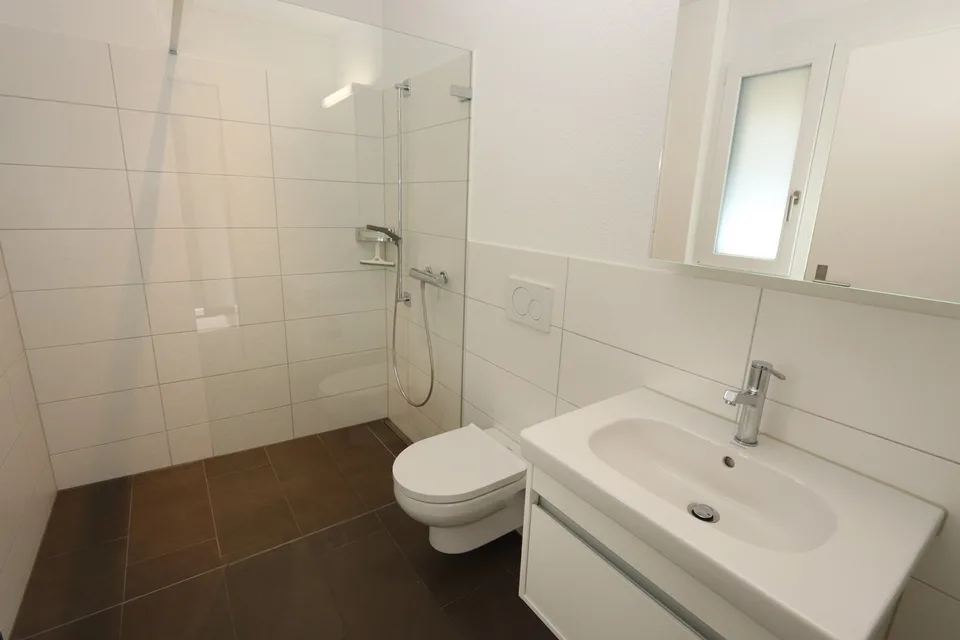 Appartamento giardino moderno 2.5 locali a Niederlenz
