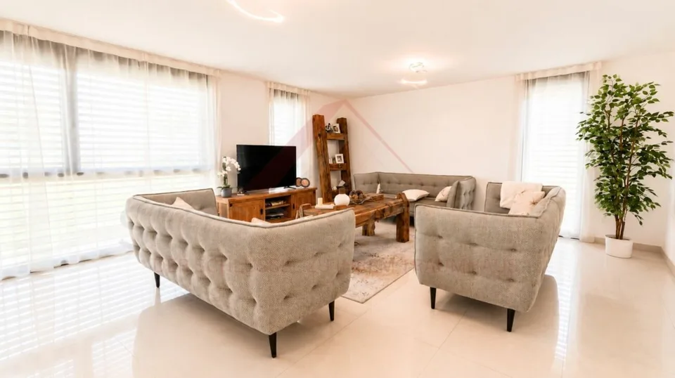 Familienparadies in Studen - 4.5 Zimmer Wohnung mit 2 Balkonen und über 158 m² Wohnfläche