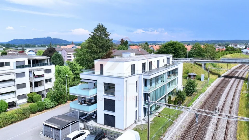 Familienparadies in Studen - 4.5 Zimmer Wohnung mit 2 Balkonen und über 158 m² Wohnfläche